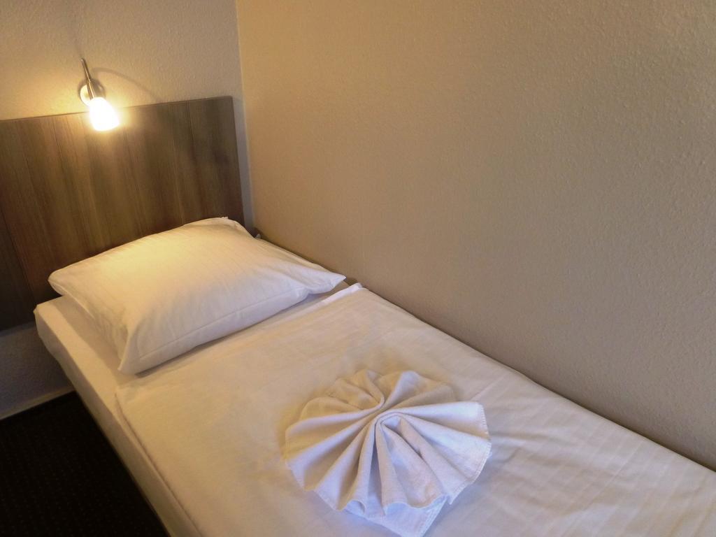 Hotel Rehberge Berlin Mitte Buitenkant foto
