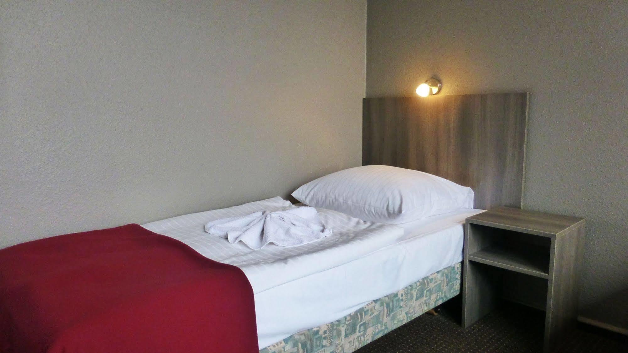 Hotel Rehberge Berlin Mitte Buitenkant foto