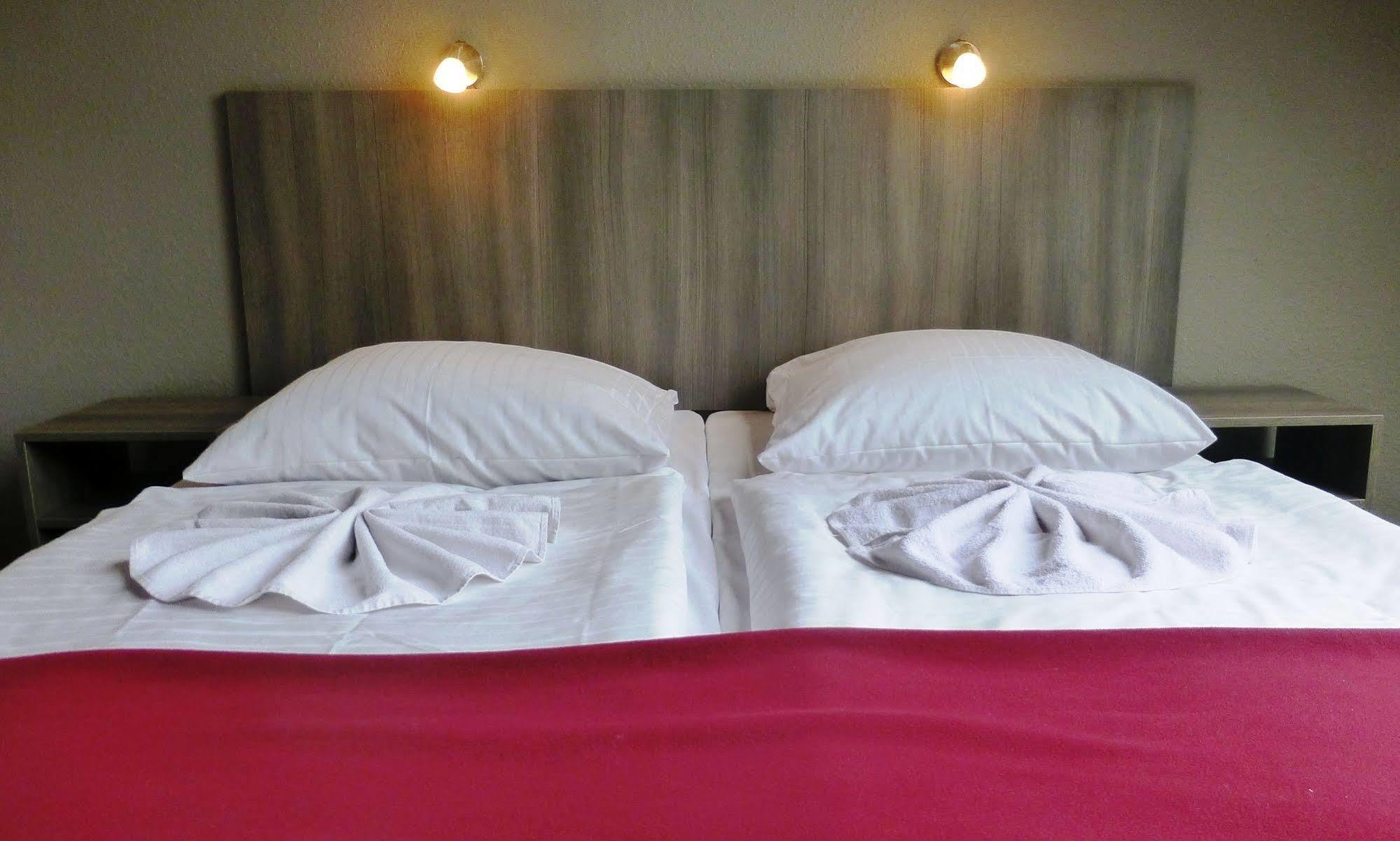 Hotel Rehberge Berlin Mitte Buitenkant foto