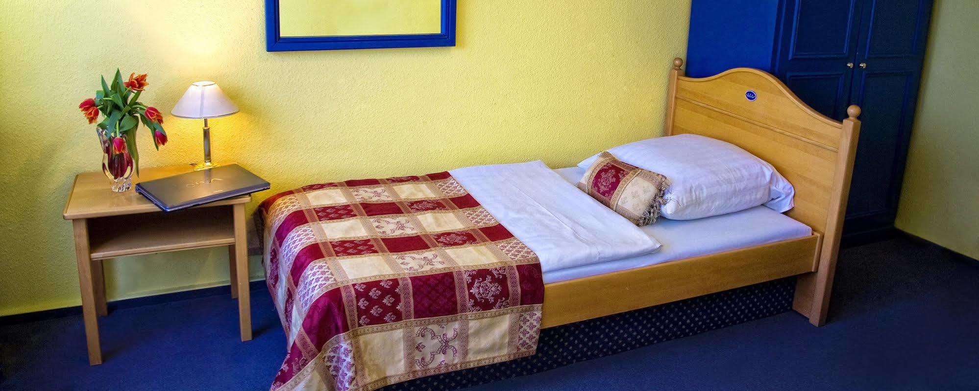 Hotel Rehberge Berlin Mitte Buitenkant foto